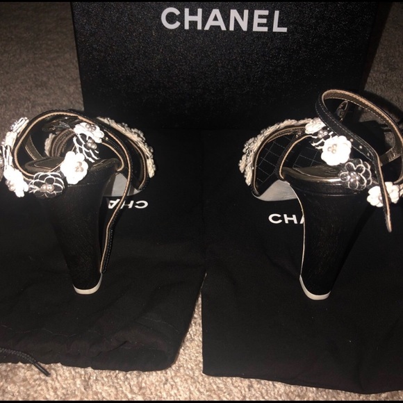 Chanel Heels - Picture 5 of 10